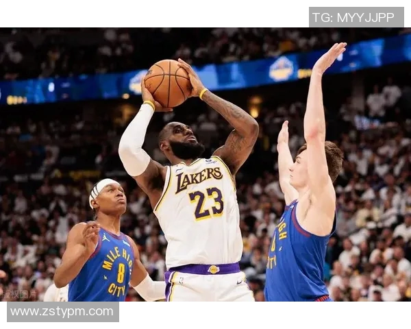 埃青年与马斯特里激战正酣谁能在这场对决中笑到最后