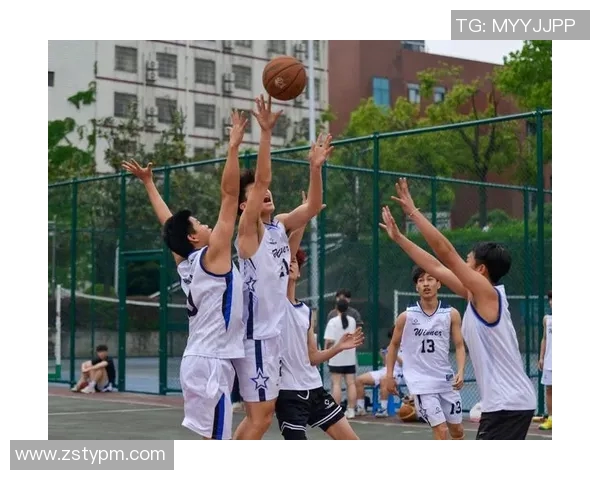 翟晓川的篮球之路：从青涩少年到职业赛场的闪耀明星