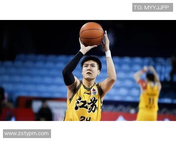 2015年首钢与广东的巅峰对决回顾及精彩瞬间分析